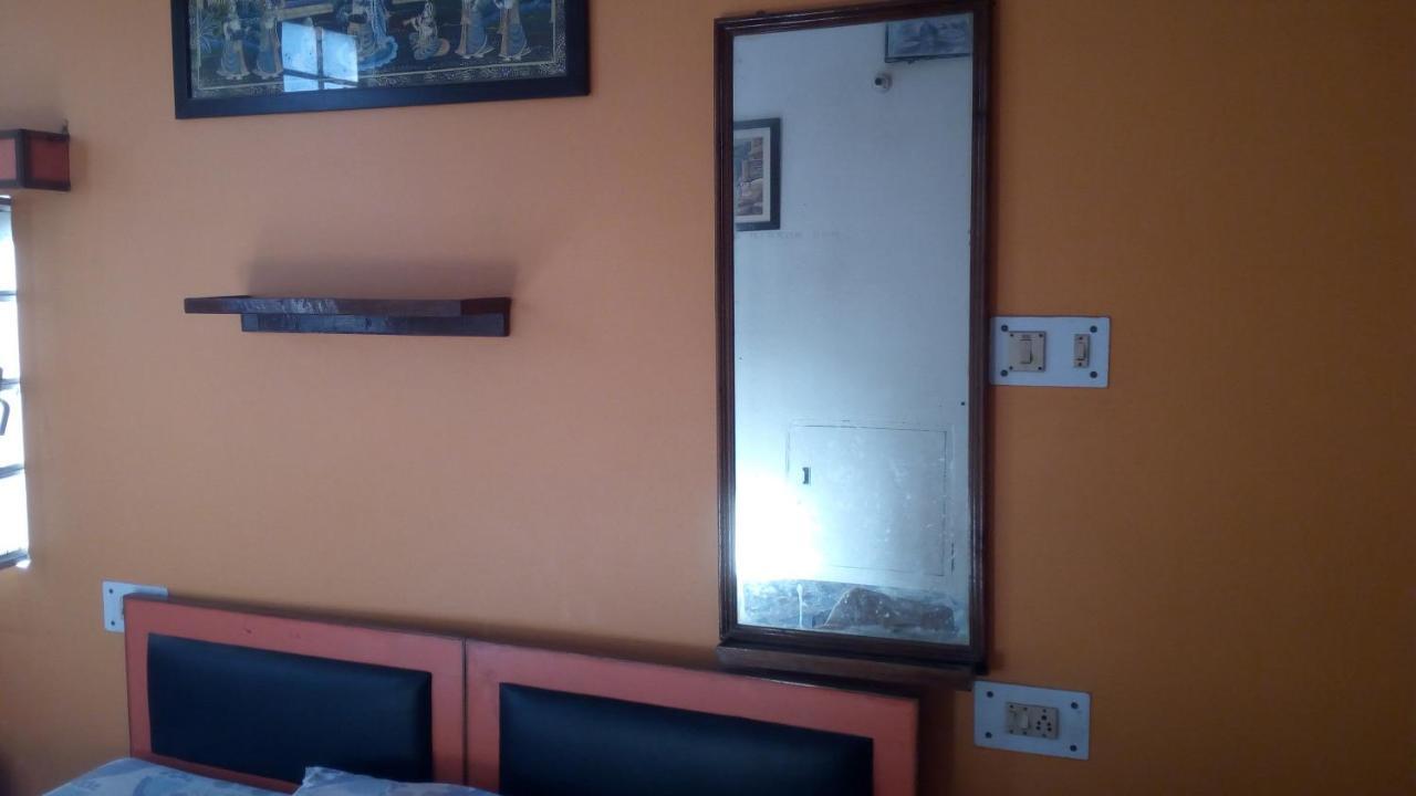 Ishan Paying 2* Varanasi